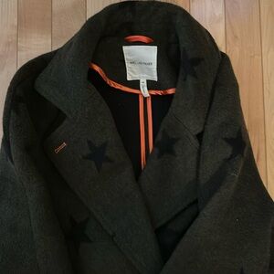 Like brand new Avec Les Filles wool blend long star pea coat. Green and black.